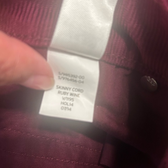GAP corduroy midrise pants size 10 burgundy - Picture 5 of 6
